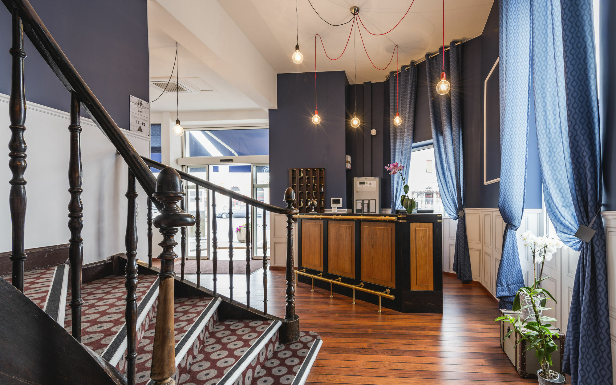 Brit Hotel De Paris แซ็งฌองเดอลูซ ภายนอก รูปภาพ